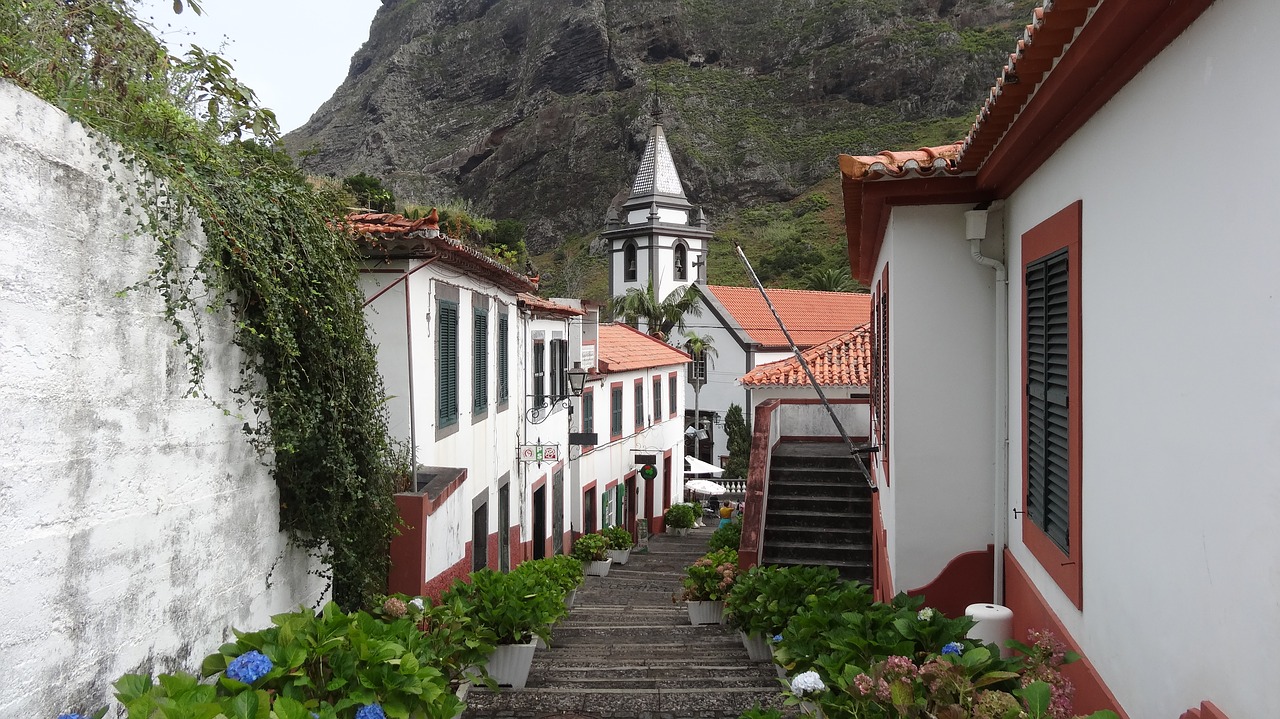 Upplev Madeira på vår seglingsresa över atlanten